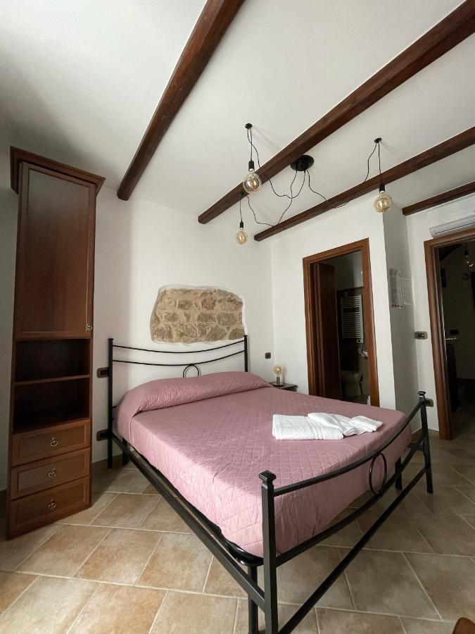 La Vie En Rose Bed & Breakfast Fondi Exterior photo