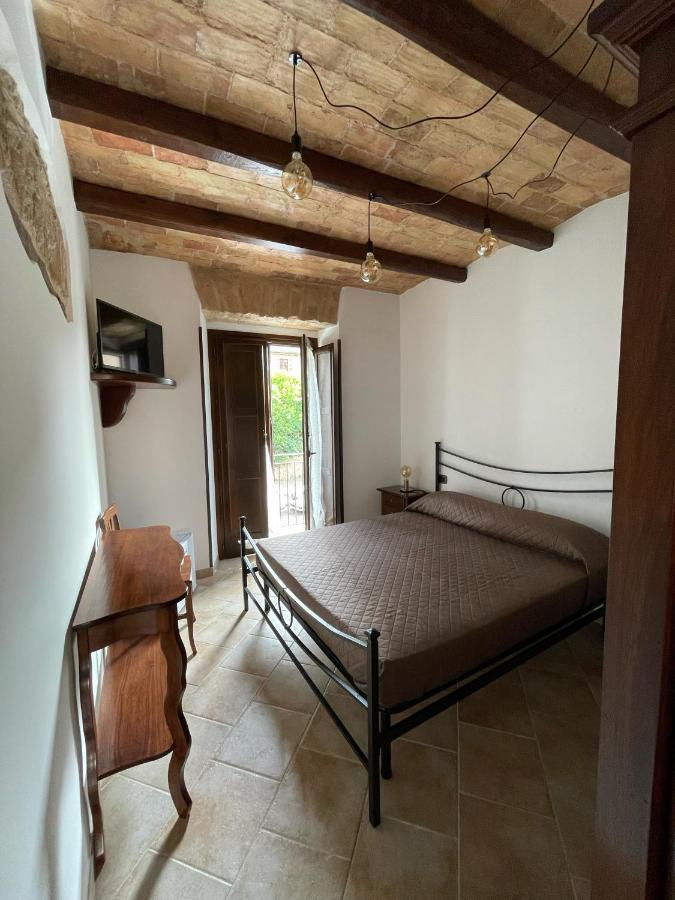 La Vie En Rose Bed & Breakfast Fondi Exterior photo